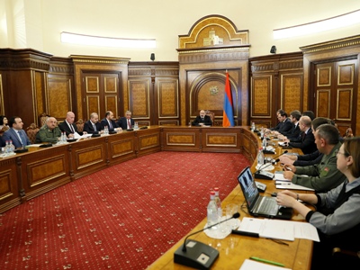 Փաշինյանի մոտ քննարկվել են վարժական հավաքների մասնակիցների շրջանում անցկացված հարցումների արդյունքները