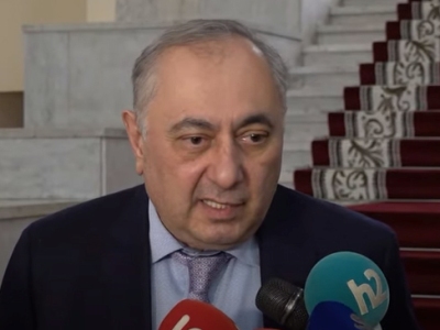 «Նման բան չկա»․ Արմեն Չարչյանը՝ մանդատը վայր դնելու տեղեկությունների մասին
