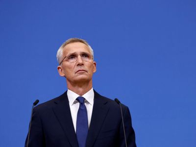NATO Secretary General to meet with head of German Defense Ministry amid discussion on tanks for Kyiv
