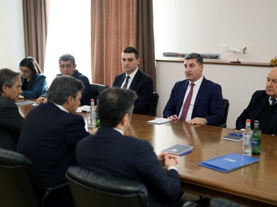 Armenian minister and director of Corporacion America Airports discuss cooperation issues