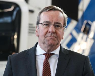 Germany intends to start talks with defense industry to speed up arms purchases