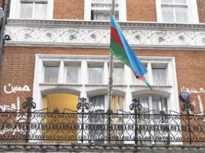 Azerbaijani media report on armed attack on Azerbaijani embassy in Iran