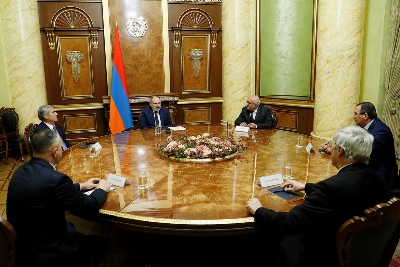 Փաշինյանը հանդիպել է արտախորհրդարանական քաղաքական ուժերի ղեկավարներին հետ