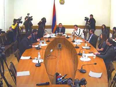 «Համագործակցության եզր չեն թողնում». ՊՆ նախարարը Գեղամ Մանուկյանին թույլ չի տվել հավաքակայանում հետևել զորակոչին