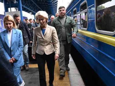 Եվրահանձնաժողովի նախագահը հանձնակատարների խմբի հետ մեկնել է Կիեւ