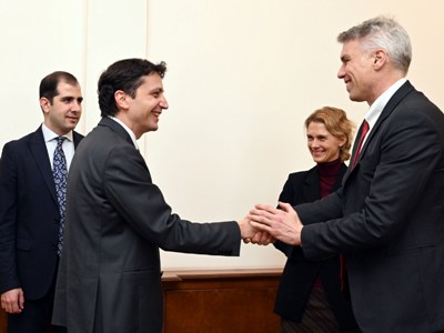Vahe Hovhannisyan, Sebastian Molyneux discuss budget support to be provided by World Bank to Armenia