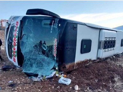 At least 8 people killed in Turkey bus accident