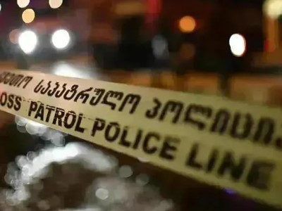 Близ Ахалкалаки попал в ДТП автомобиль из свадебного кортежа: есть пострадавшие