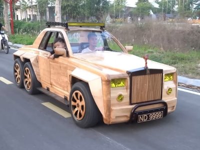 Блогер из Вьетнама создал деревянный Rolls-Royce