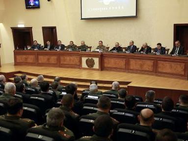 В Минобороны Армении прошло совещание по проблемам воинской дисциплины в ВС