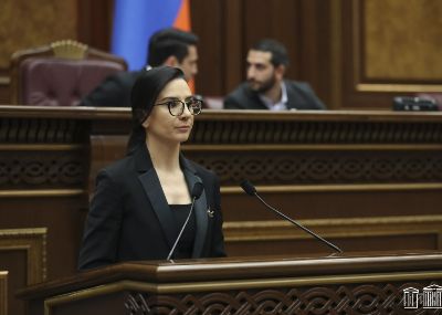 «Հրապարակ». Հրահանգվել է չշարունակել խայտառակությունը. Նիստը շարունակել փակ ռեժիմով