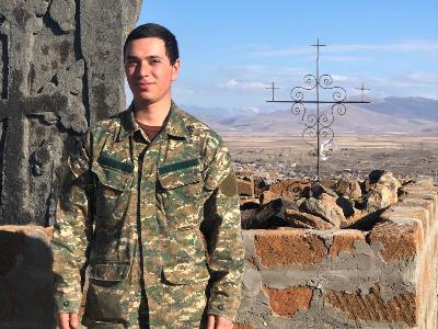 «Եթե քննությունն այսպես է շարունակվելու, արտաշիրիմում կպահանջենք»․ հրդեհից զոհված Միշա Դումիկյանի հայր