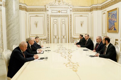 Newspaper: What does Russia warn Armenia for?
