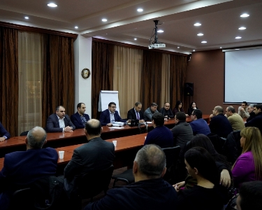 Փաստաբանները պահանջում են ծեծի մասնակից ոստիկանների լիազորությունները դադարեցնել