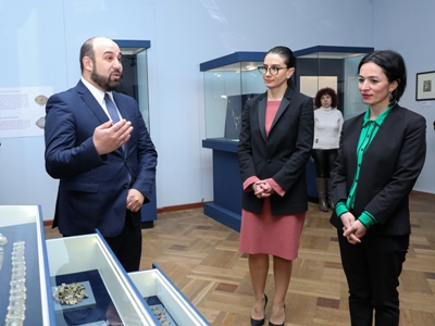 Գլխավոր դատախազությունն իրեղեն ապացույց ճանաչված արծաթե իրերը պահպանության է հանձնել Հայաստանի պատմության թանգարանին