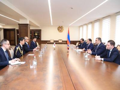 Armenia minister, Japan envoy discuss opportunities for bilateral cooperation in defense sector