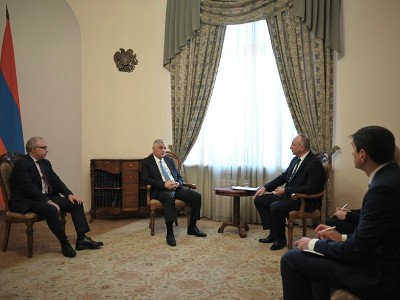 Փոխվարչապետը Բելառուսի դեսպանի հետ քննարկել է երկու երկրների միջեւ առկա համագործակցությանն առնչվող հարցեր