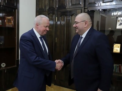 Губернатор Ширакской области принял делегацию во главе с послом РФ