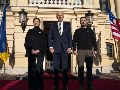 Байден в Киеве пообещал дальнейшую поддержку Украине: Год спустя Киев стоит, и Украина стоит