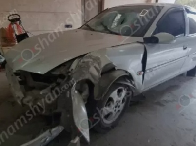 Աբովյանում Opel-ը վրաերթի է ենթարկել հետիոտնի, ապա մտել Ծառուկյանի տղային պատկանող գրասենյակի տարածք. Shamshyan.com
