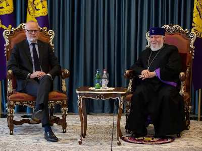 Ամենայն Հայոց Կաթողիկոսն ընդունեց Ֆրանսիայի նախկին վարչապետ Էդուարդ Ֆիլիպին