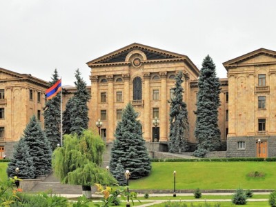 ՔՊ-ի պատգամավորների օգնականները հունվարին պարգեւավճար չեն ստացել. ԱԺ-ի պարզաբանումը