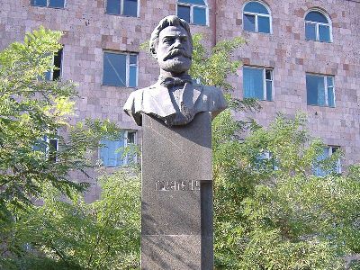 Րաֆֆու անվան դպրոցի անշարժ գույքը վերցվեց եւ 25 տարով տրվեց «Ամոյան եղբայրների անվան մարզահամալիր» ՀԿ-ին