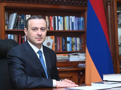 Секретарь Совбеза: Армения не будет участвовать в переговорах по открытию Лачинского коридора
