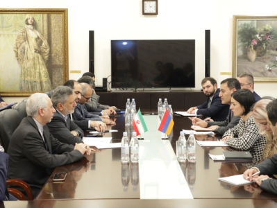 Ժաննա Անդրեասյանն իրանցի նախարարի հետ քննարկել է Հայաստանի դպրոցներում պարսկերենի ուսուցման հնարավորությունները