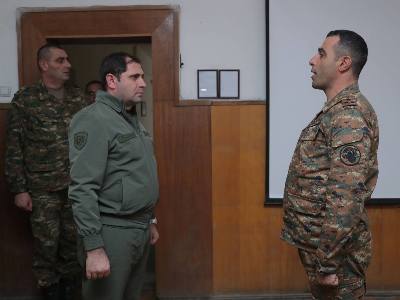 Պապիկյանը  զորամասի հրամկազմին հանձնարարել է հետևել ինժեներական աշխատանքներին, դիրքերն ավելի անխոցելի դարձնելու համար