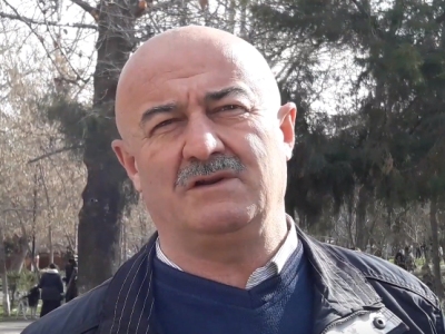 «Առևտրականները փակել էին երթևեկելի մասը».ՔՊ-ական պատգամավոր Հովիկ Աղազարյանի և առևտրականի միջև քաշքշուկ է տեղի ունեցել