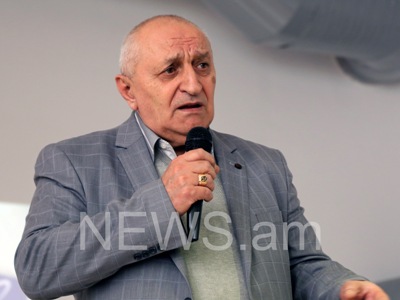 «Ես իմ գործն եմ անում, եւ փորձում կռիվ տալ իմ ոլորտում»․ հայերեն օլիմպիական խնդրագրքի հեղինակ (ֆոտո)
