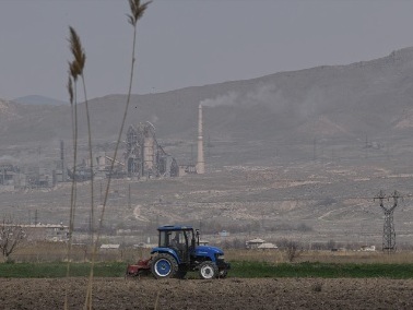 Գագիկ Ծառուկյանի «Արարատցեմենտ» ՓԲԸ-ն Արարատ համայնքին չի վճարել 118 մլն դրամ հողի վարձավճարը. «Հետք»