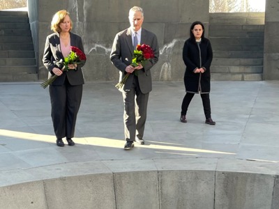 Louis Bono visits Armenian Genocide Memorial in Yerevan (PHOTOS)