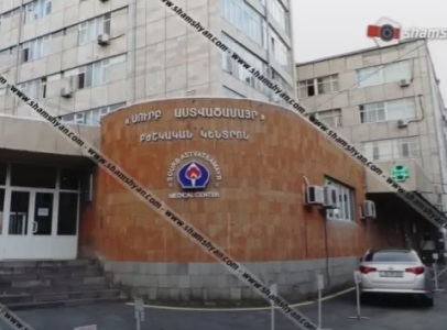 В Ереване двухлетний мальчик выпал с четвертого этажа