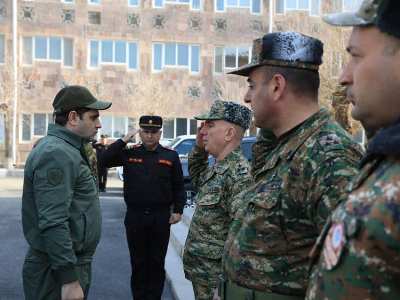 Սուրեն Պապիկյանը հանդիպել է ՊՆ N զորամասի սպայակազմի հետ