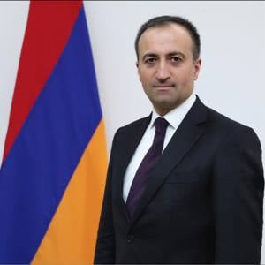 Арсен Торосян: Ничто хорошее не остается безнаказанным или почему госаппарат не работает хорошо