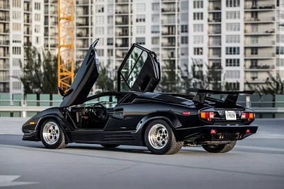 Суперкар Lamborghini Countach легендарного певца Рода Стюарта выставили на продажу