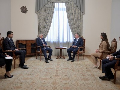 Вице-премьер Армении и мэр Екатеринбурга обсудили вопросы сотрудничества