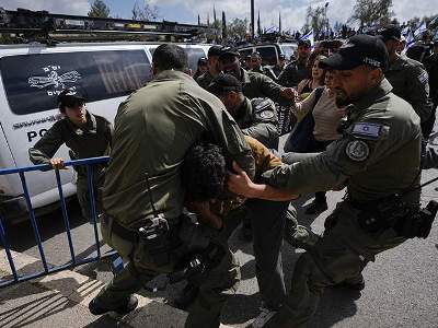 Channel 12: Demonstrators break into Israel parliament building