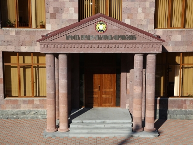 «Լապտերիկ» մանկապարտեզի տնօրենը իր ծանոթներին, այդ թվում հղի հարսին կեղծ գրանցել է աշխատանքի.Նախաքննությունն ավարտվել է