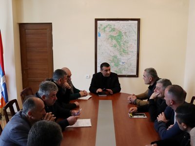 Исполняющий обязанности министра градостроительства Арцаха провел совещание