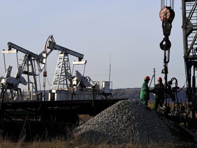 Коммерческие запасы нефти в США неожиданно сократились