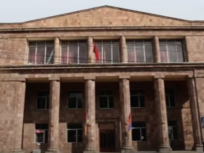 Ֆիզկուլտուրայի ինստիտուտում ամբիոնի վարիչին ծեծի ենթարկած ուսանողն ազատության մեջ է