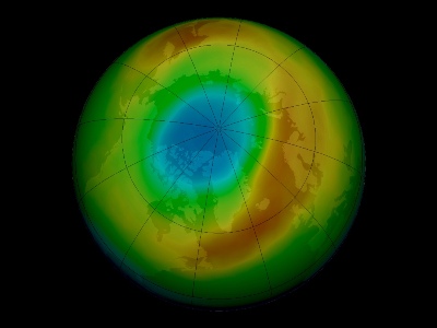 Озоновый слой на полюсах Земли истощается на 25% в сутки во время магнитных бурь.