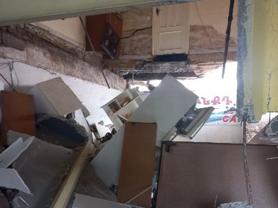 В Ереване провалился пол в двухэтажном здании