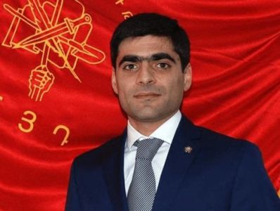 Մհեր Սահակյանը ինքնապաշտպանության նկատառումով մեկ հարված է հասցրել Վլադիմիր Վարդանյանին. փաստաբան