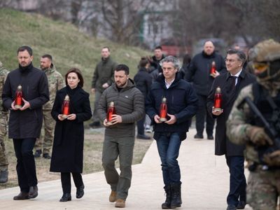 Зеленский, президент Молдавии, премьеры Хорватии, Словении и Словакии приехали в Бучу