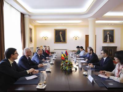 Հրավիրում եմ Ձեզ այցելել Երևան. Արարատ Միրզոյանը՝ Ռումինիայի ԱԳ նախարարին