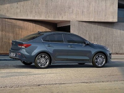‘Spies’ photograph new Kia Rio again
